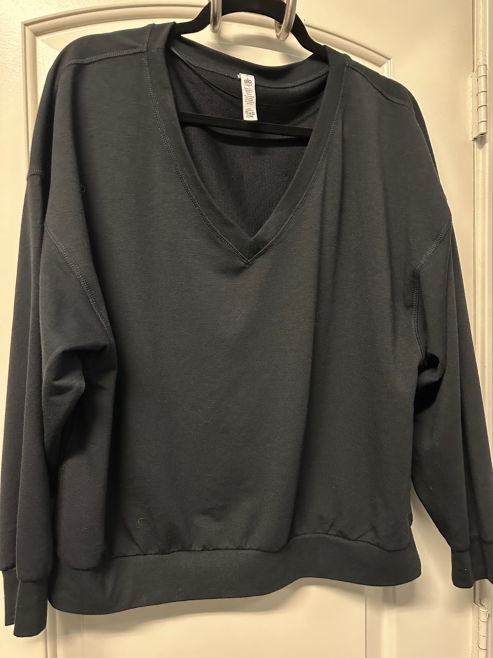 ALO Yoga Black V-Neck Pullover Top